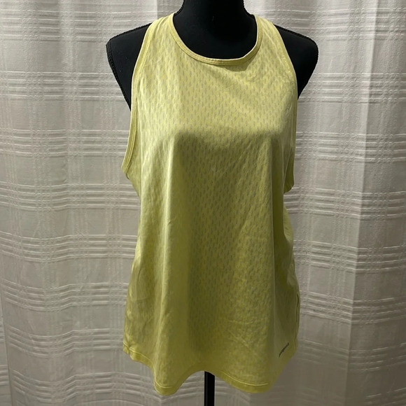 Patagonia Tops - Patagonia yellow tank top